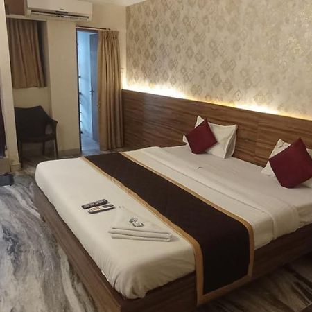 Hotel Raj Meridian, Tambaram شيناي المظهر الخارجي الصورة